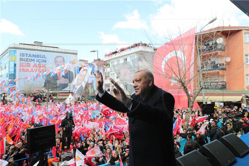 Erdogan u Istanbulu održao završne predizborne skupove