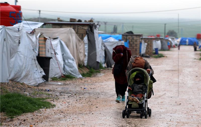 SYRIA CONFLICT IS FAMILIES ROJ CAMP