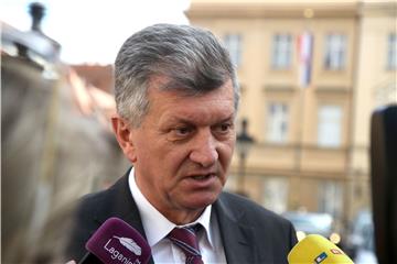 Kujundžić: Na računu Ministarstva zdravstva 1,5 milijun kuna, dosad ga nitko nije koristio