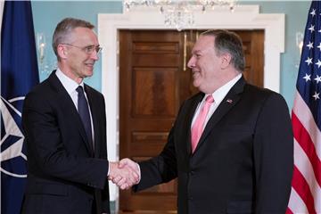 Pompeo poziva NATO da se prilagodi novim prijetnjama, uključujući Kinu