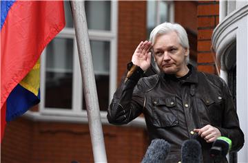 (FILE) BRITAIN ASSANGE ECUADOR