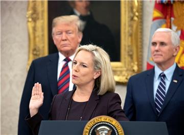 Trump smijenio ministricu domovinske sigurnosti Kirstjen Nielsen