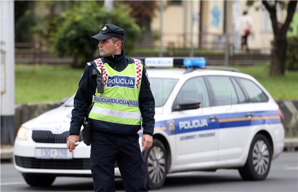 Policija za vikend zabilježila gotovo 5 tisuća prekršaja u prometu