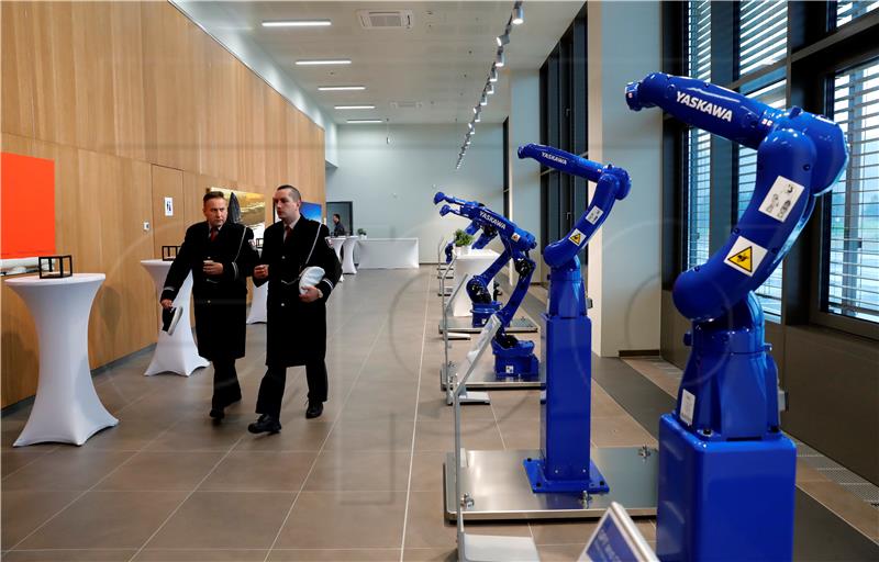 SLOVENIA JAPAN YASKAWA ROBOT FACTORY