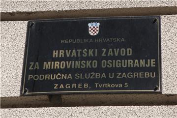 Prosvjed "Čaša se prelila - Ne uništavajte Hrvatski zavod za mirovinsko osiguranje (HZMO)"