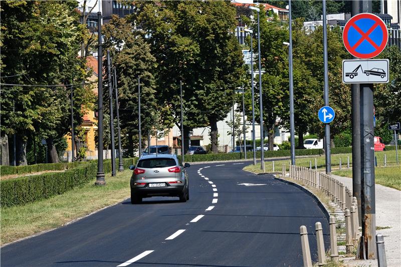 Gotovo 70 posto automobila u Hrvatskoj starije je od deset godina, prosječna starost 12,6 godina 