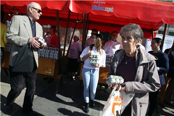 Kandidati Stranke rada i solidarnosti - Bandić Milan 365 dijelili pisanice na Trgu bana Jelačića