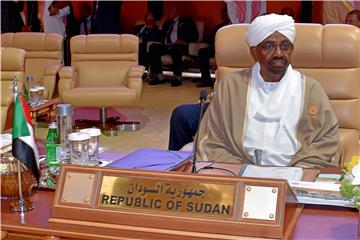 (FILE) SAUDI ARABIA SUDAN PRESIDENT OMAR AL BASHIR