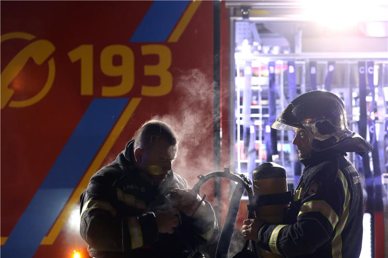 Zagreb: Požar u stanu u Brinjskoj ulici