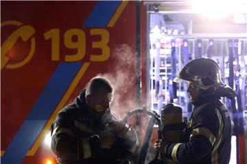 Zagreb: Požar u stanu u Brinjskoj ulici