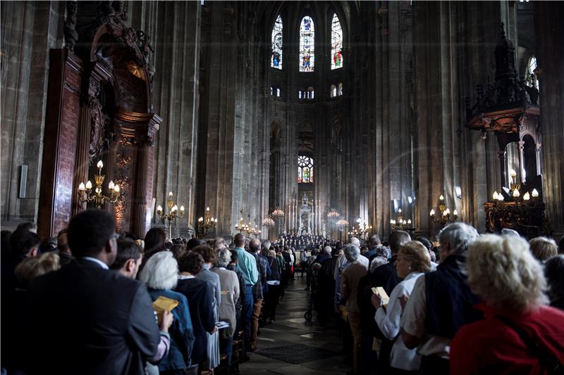 FRANCE FIRE NOTRE DAME TRIBUTE MASS