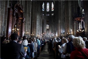 FRANCE FIRE NOTRE DAME TRIBUTE MASS