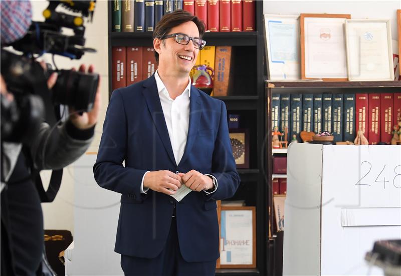 Pendarovski u prednosti na izborima u Sjevernoj Makedoniji