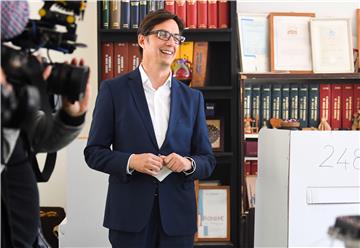 Pendarovski u prednosti na izborima u Sjevernoj Makedoniji