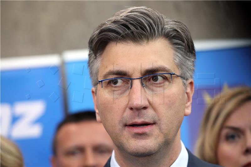 Plenkovic says HDZ leadership discussing surplus, credit rating... 