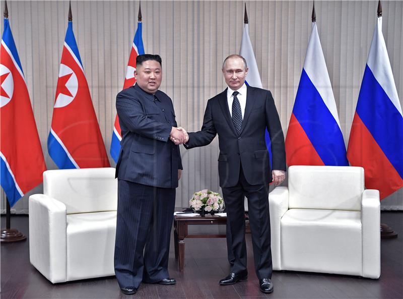 Putin i Kim počeli prvi službeni sastanak u Vladivostoku