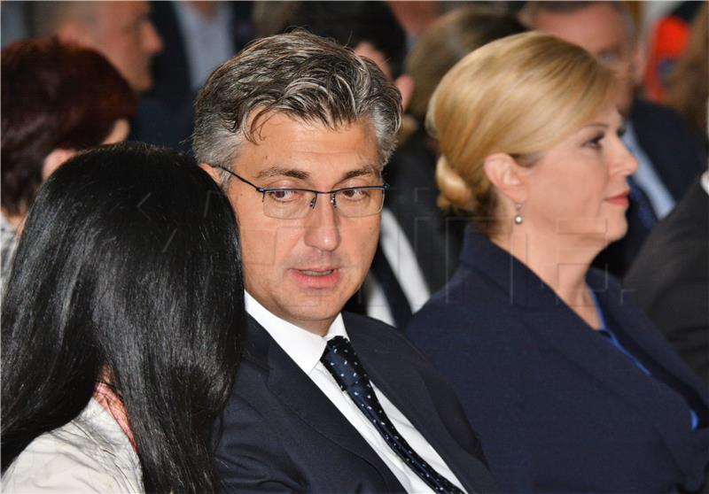 Grabar-Kitarović i Plenković u Karlovcu