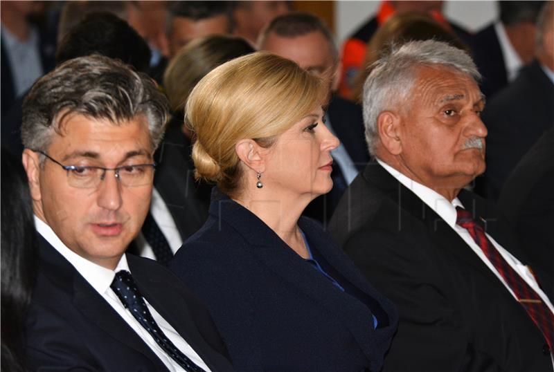 Grabar-Kitarović i Plenković u Karlovcu