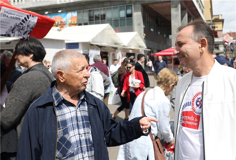 Sindikalna inicijativa "67 je previše" prikuplja potpise na Trgu bana Jelačića