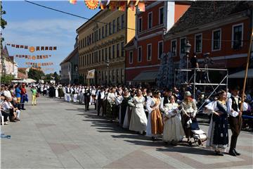 Vinkovci dobili novouređeni Trg Orion