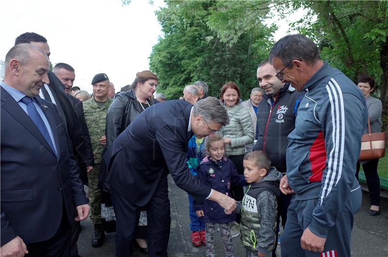 Premijer Plenković u Okučanima