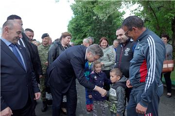 Premijer Plenković u Okučanima