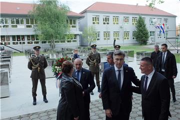 Premijer Plenković u Okučanima