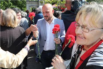 Davor Bernardić i Gordan Maras dijelili karanfile i Maksimiru