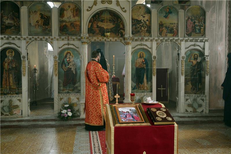 Liturgija u hramu Svetog Dimitrija u Okučanima