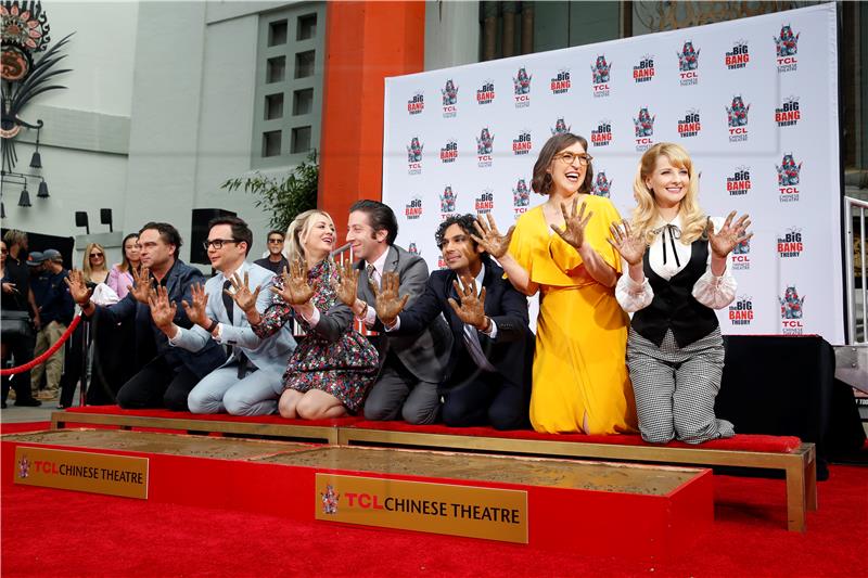 USA THE BIG BANG THEORY CEMENT CEREMONY