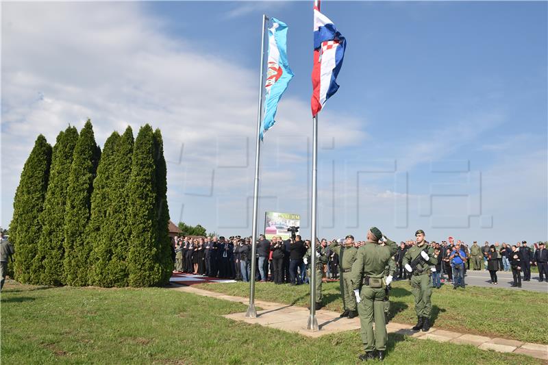 Mimohodom u Borovu počelo obilježavanje 28. godišnjice ubojstva 12 pripadnika vinkovačke specijalne policije