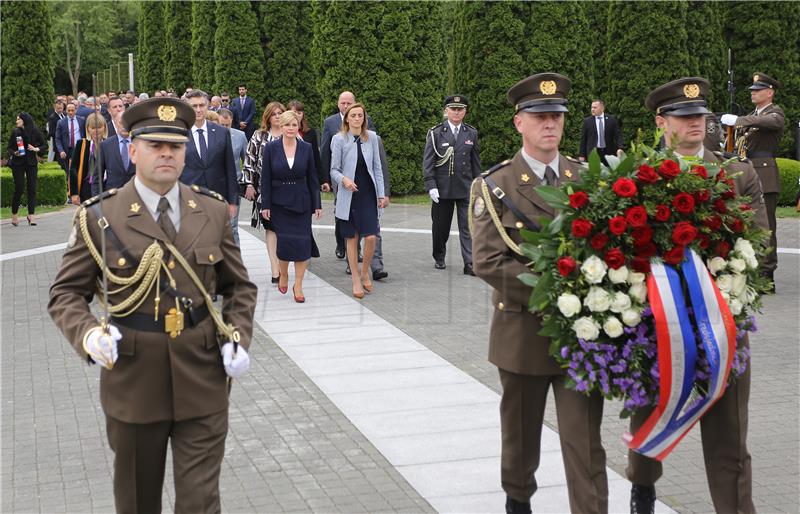 Predsjednica Republike i premijer u Vukovaru na obilježavanju Dana grada 