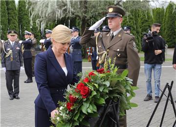 Predsjednica Republike i premijer u Vukovaru na obilježavanju Dana grada