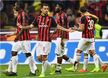 Italija: Milan - Bologna 2-1