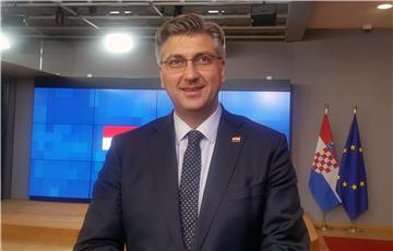 Plenković razgovarao s Tuskom uoči summita u Sibiuu