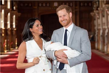 Princ Harry i supruga Meghan nazvali sina Archie