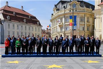 Čelnici EU-27 prihvatili deklaraciju kojom se obvezuju na jedinstvo i demokraciju