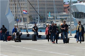 Brod Aurelia dotegljen u Splitsku luku