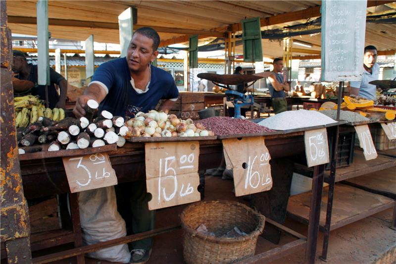 (FILE) CUBA ECONOMY FOOD