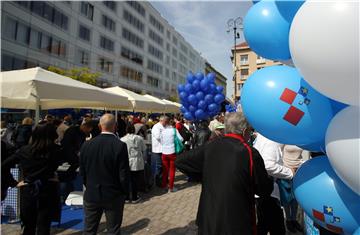 Okusi Europe u Zagrebu: 18 zemalja EU natječe se za najbolji sendvič, premijer obišao štandove