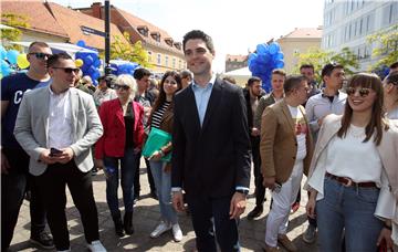 Okusi Europe u Zagrebu: 18 zemalja EU natječe se za najbolji sendvič, premijer obišao štandove