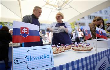 Okusi Europe u Zagrebu: 18 zemalja EU natječe se za najbolji sendvič, premijer obišao štandove