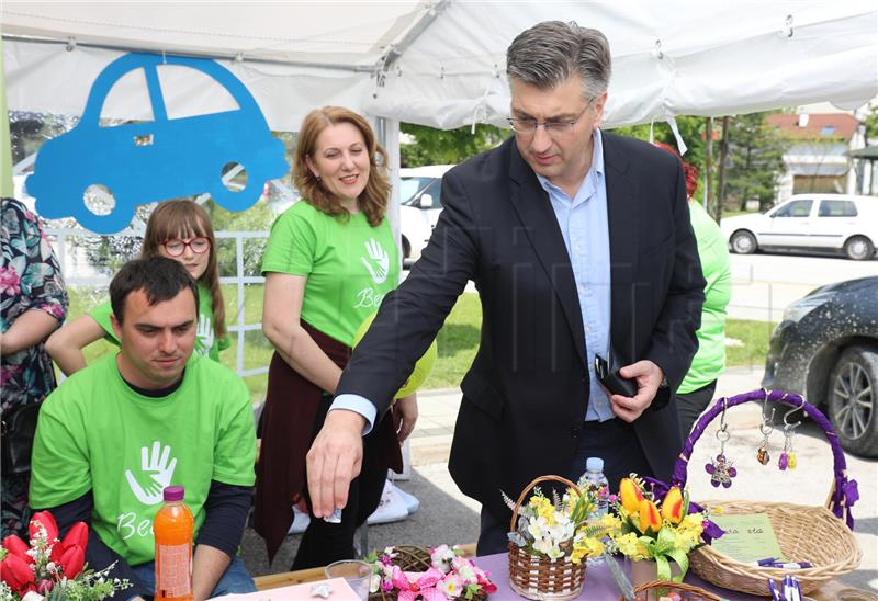 Premijer Plenković posjetio 6. Festival igračaka