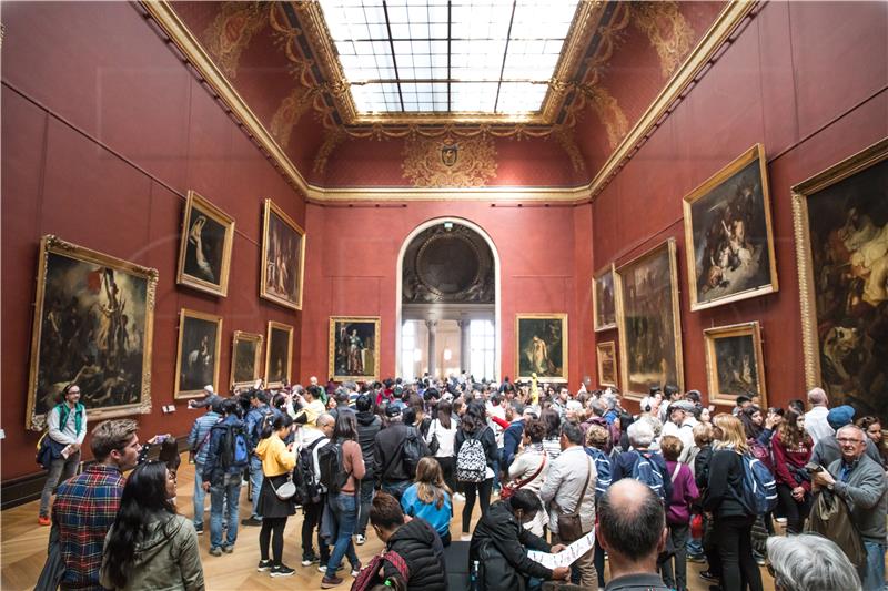 FRANCE LOUVRE TOURISM