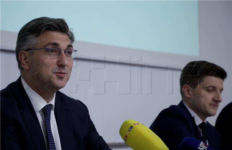 Plenković: Ulazak u eurozonu u interesu Hrvatske