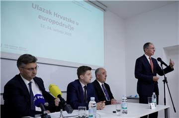 Premijer Plenković uručio certifikate polaznicima radionice na temu europodručja