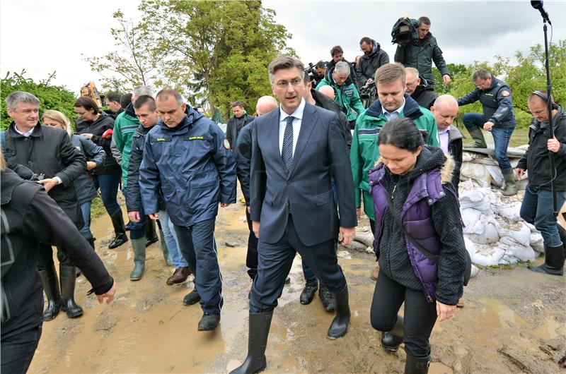 Premijer Plenković i ministri Božinović i Ćorić obišli Logorište