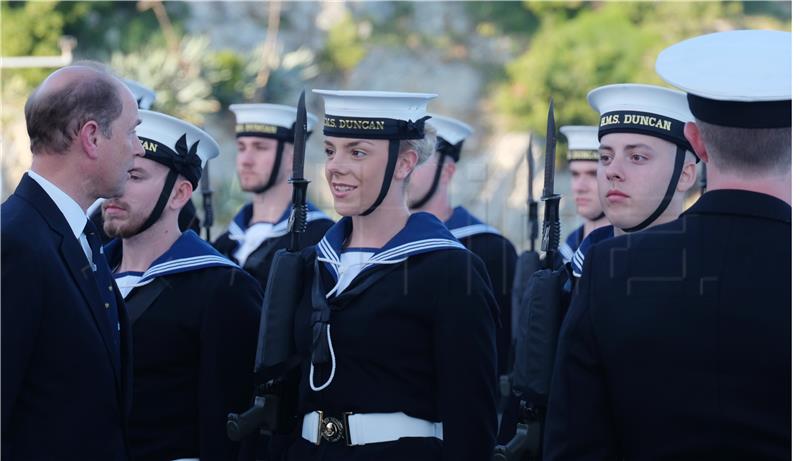  Britanski princ Edward obišao HMS Duncan