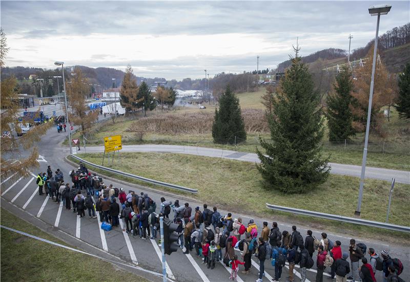 Slovenska policija niječe da uskraćuje migrantima pravo na azil i nasilno ih vraća u Hrvatsku