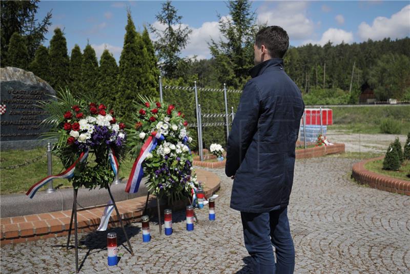 Ressler: Spomen na tisuće žrtava komunističkog režima koje su u poraću likvidirane bez suđenja